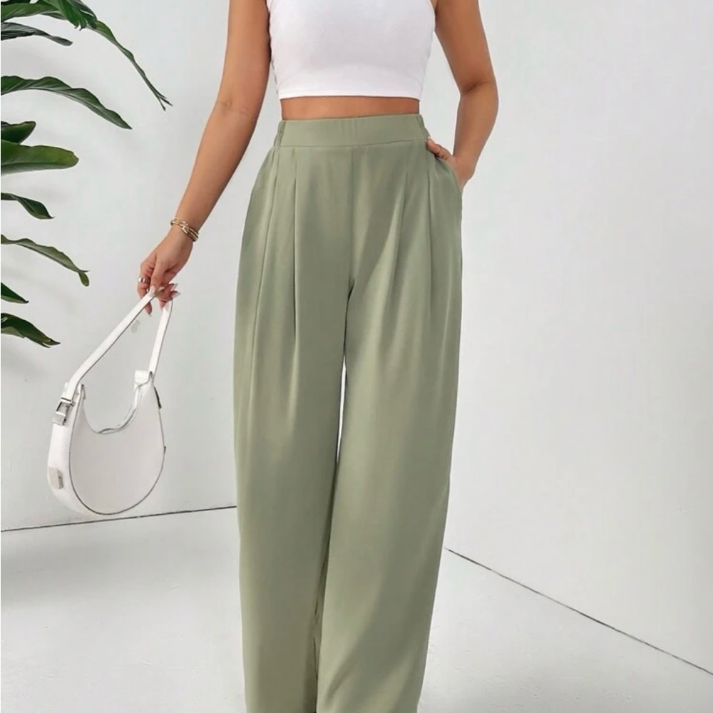 Women’s dress pants